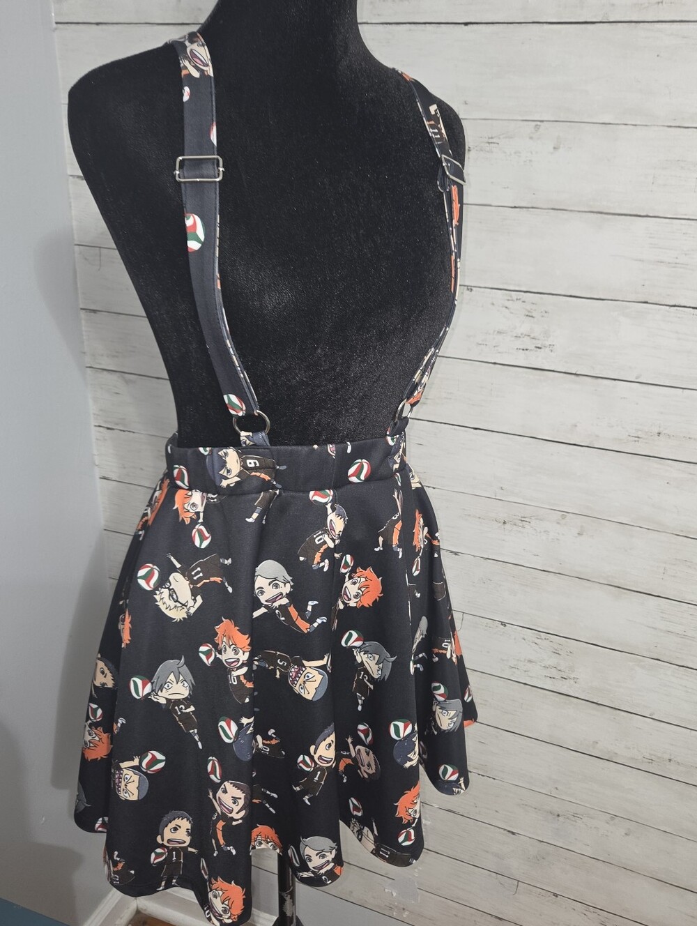 HOT TOPIC Haikyu Anime Chibi Character Suspender Skater Skirt Med Black-Orange